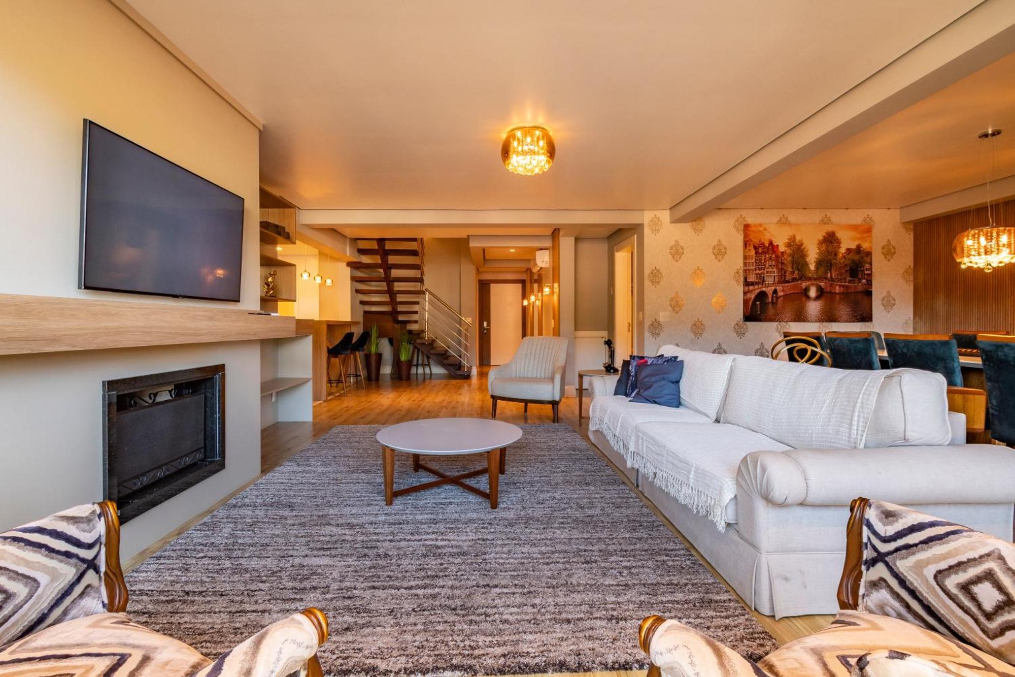 A Apenas 300 Mts Da Rua Coberta, No Exclusivo Via Florida Apartment Gramado Exterior photo