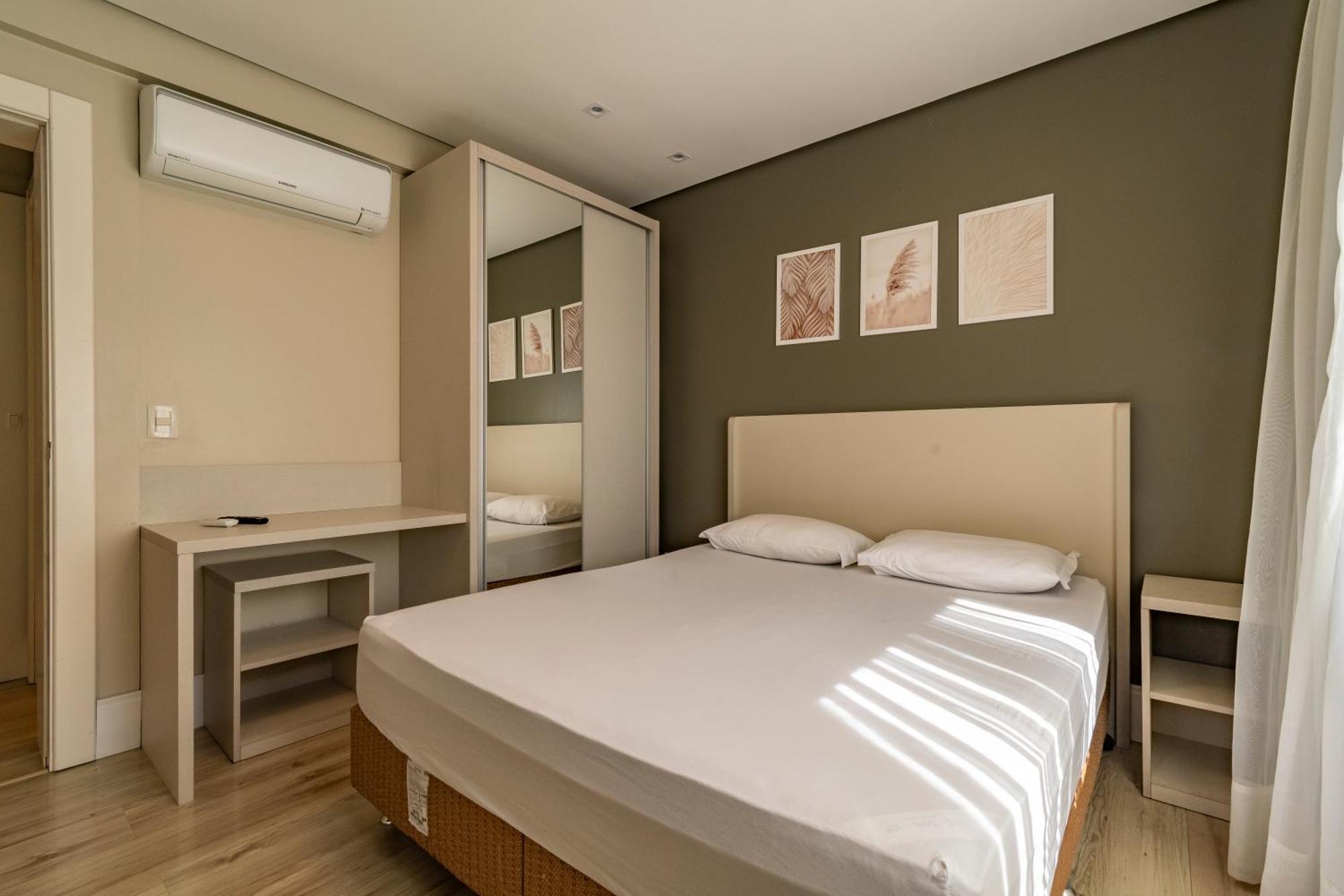 A Apenas 300 Mts Da Rua Coberta, No Exclusivo Via Florida Apartment Gramado Exterior photo